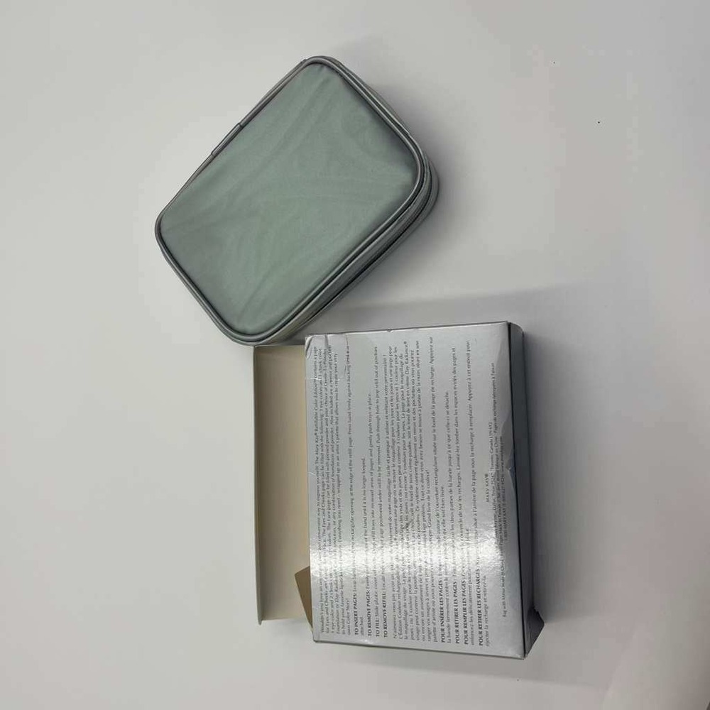 New In Box Mary Kay Color ID Refillable Color Edition Case & 2 Refillable‎ Pages - Picture 3 of 5